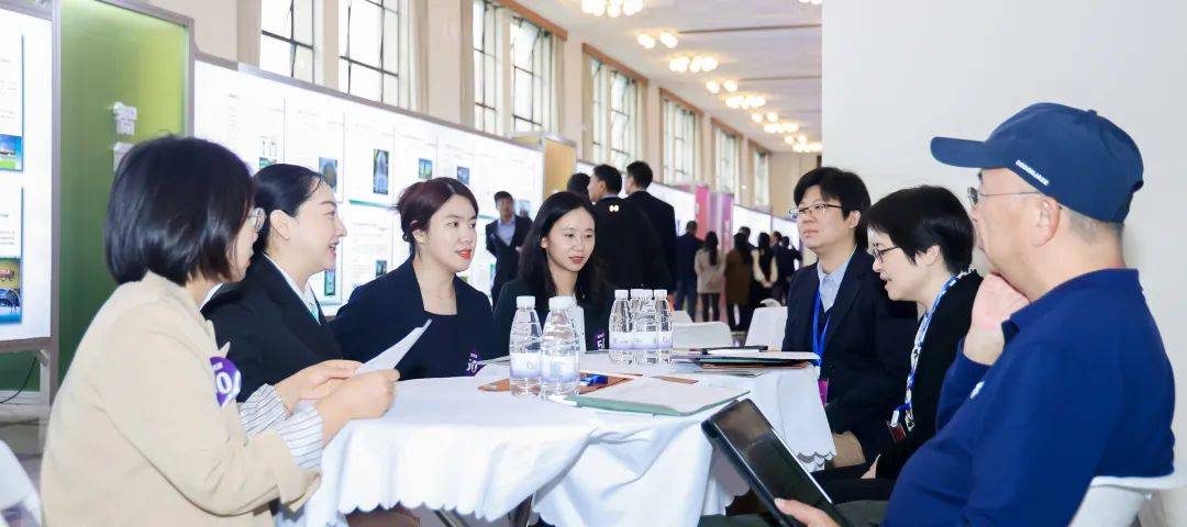 2025上海人社上半年数据出炉！
