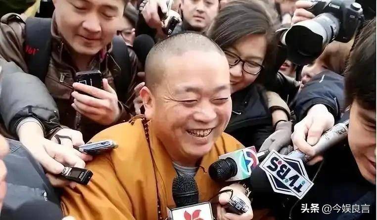一石激起千层浪！释永信被查第4天，央视主持刘芳菲也受到牵连