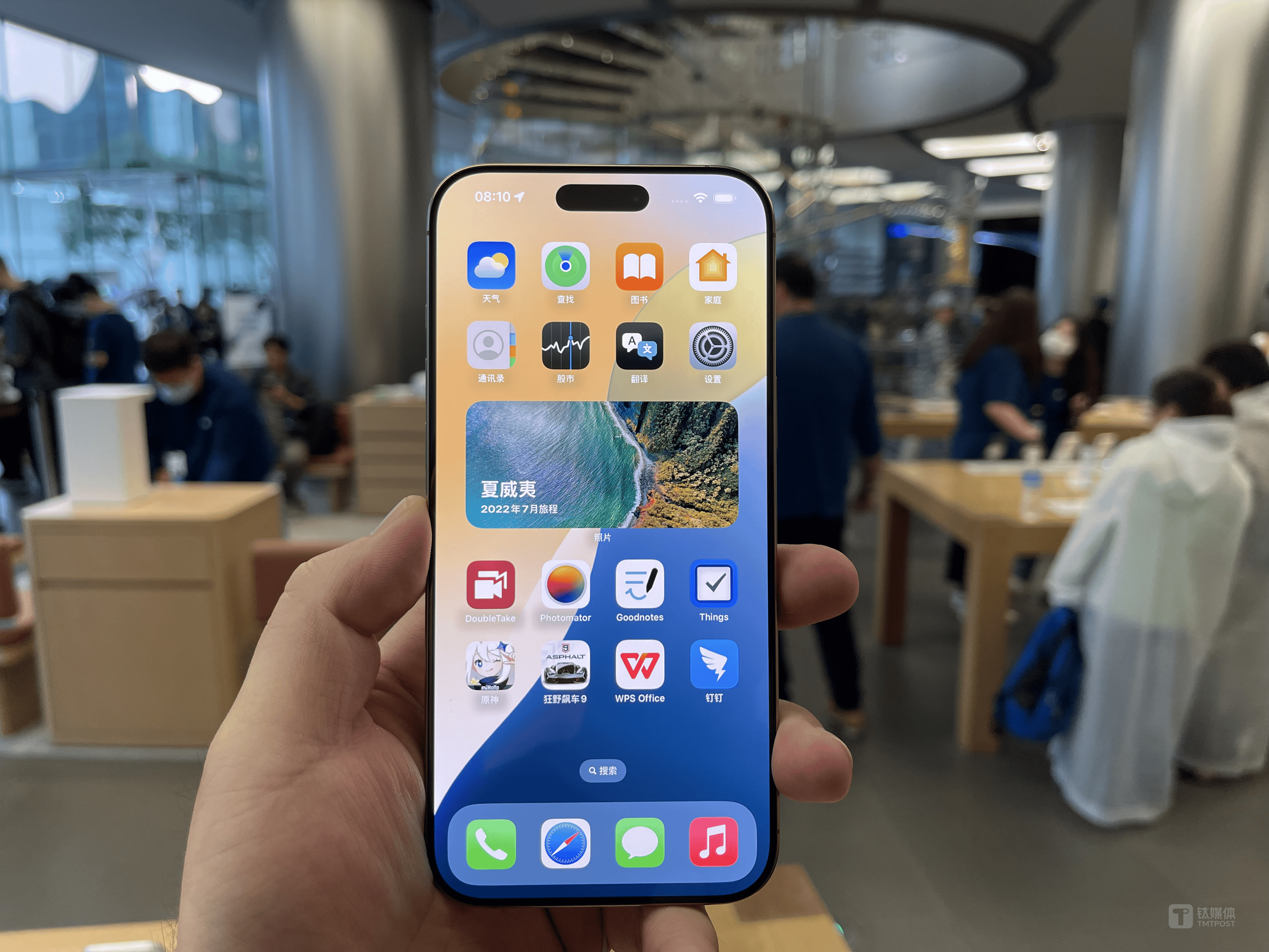 AI焦虑、关税大出血，iPhone大卖也给不了苹果安全感