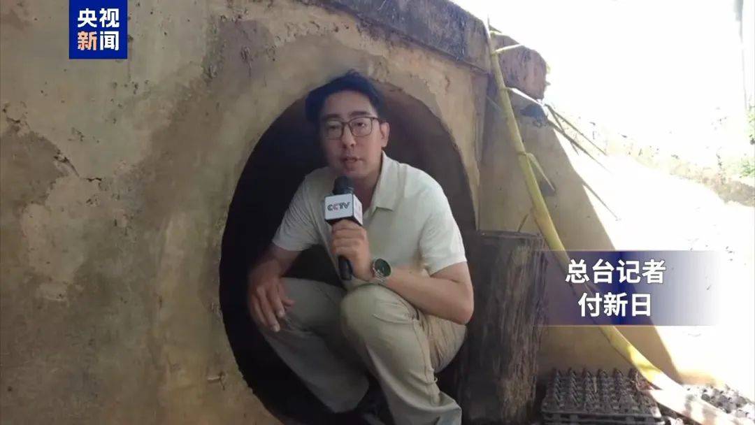 柬泰边境冲突期间，柬埔寨一退役老兵在1米高排水管里躲了6天，“很煎熬，不想要战争”