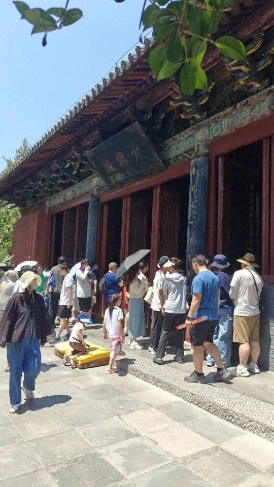 这座白马庙（Shitan Yinle）担任住持20年，没有标准