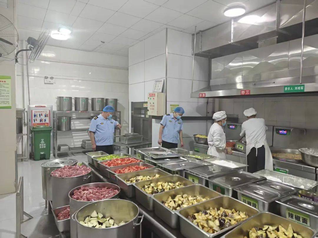 【雷霆行动】喀旗市场监管局开展餐饮服务单位食品安全专项检查