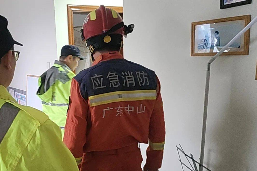 男子失联多日反锁家中，消防破门后竟然发现……