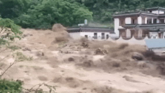 上游_河道_洪水