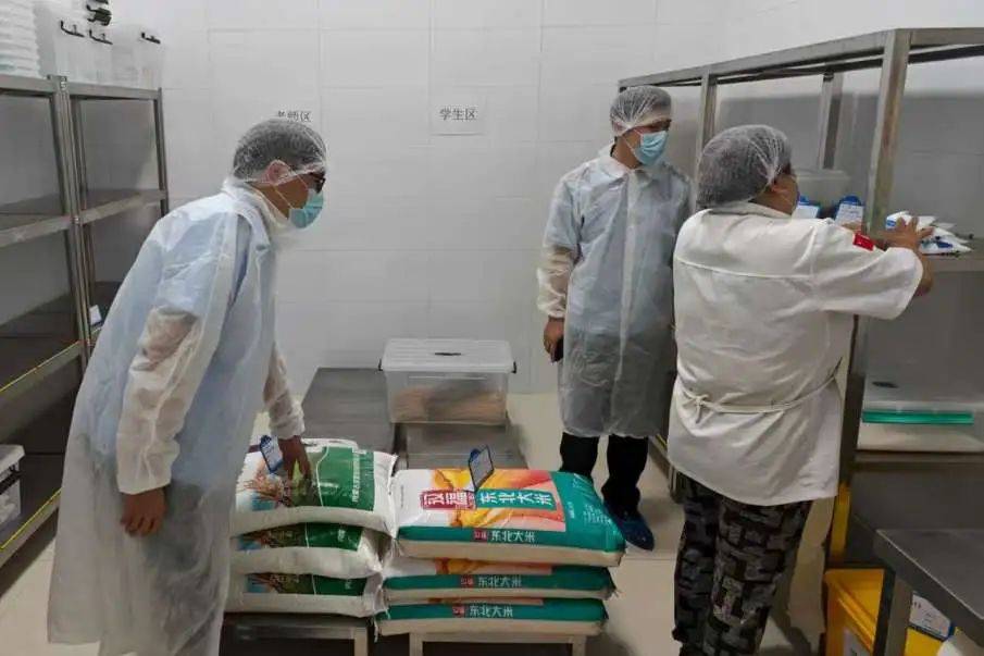 【校园食品安全】顺义区市场监督管理局对暑期托管学校开展食品安全检查