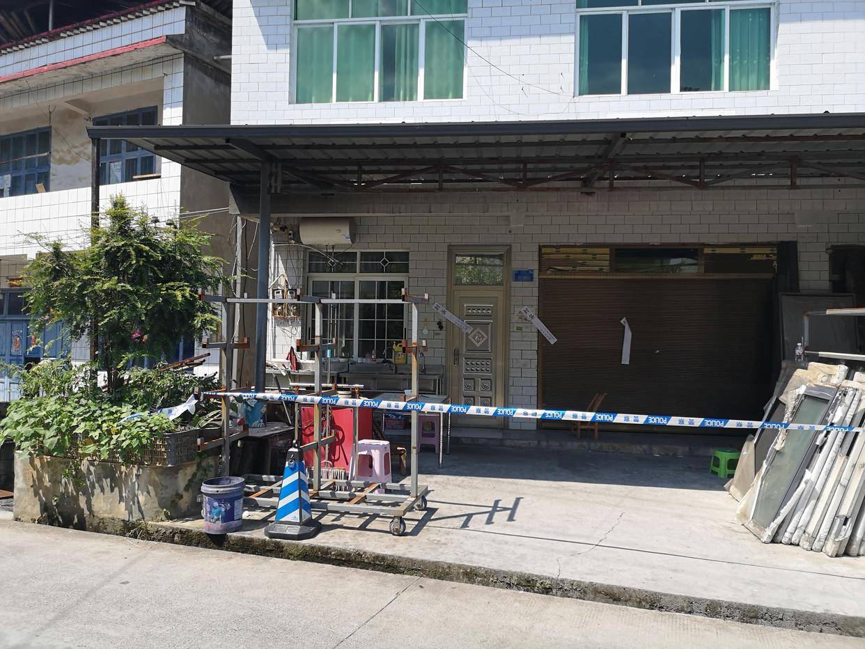32岁男子宿舍遇害留下一对未成年儿女，19岁凶手作案后淡定煮面呼呼大睡，警方通报案情