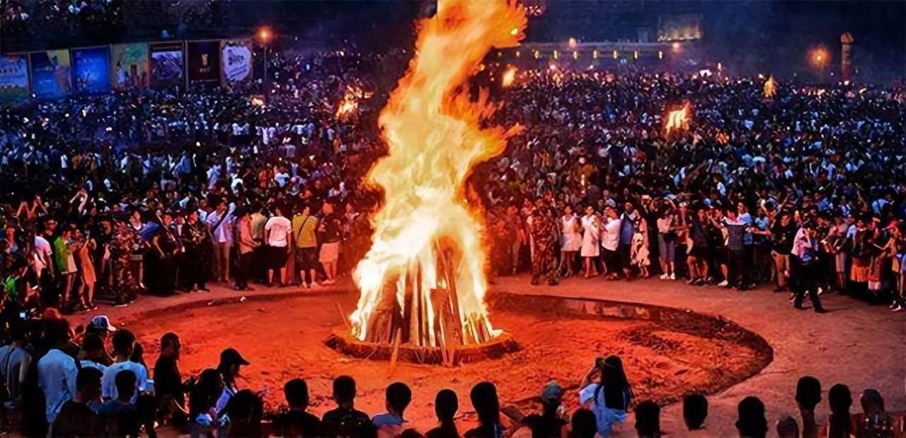 普格:火把节发祥地的彝族风情画卷