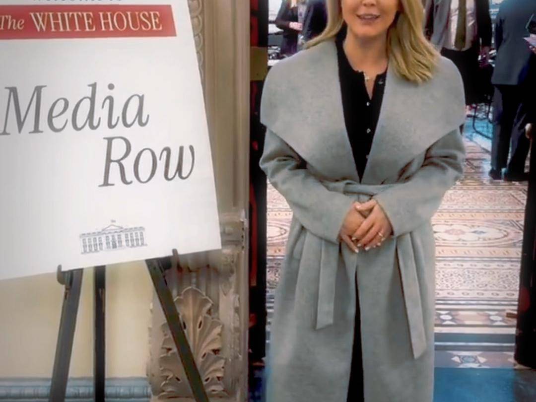 外交_莫妮卡·克劳利_专业