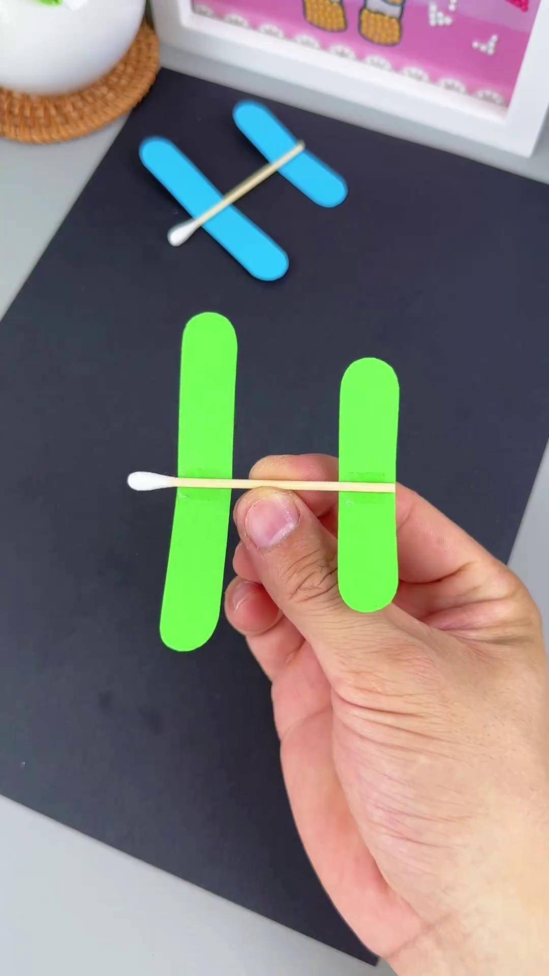 只要沾水就能起飞的小飞机,你不和孩子一起试试嘛?