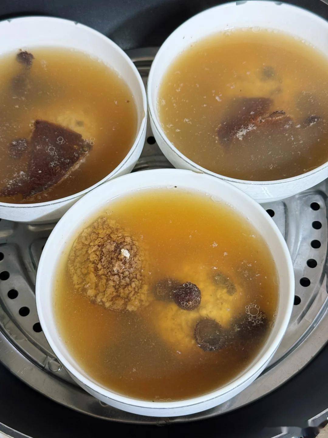 胃疼胃胀小时候妈妈经常给我们蒸的汤