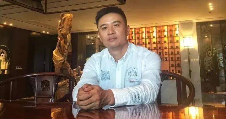 做白银曾一夜亏3000万，如今已实现财富自由！