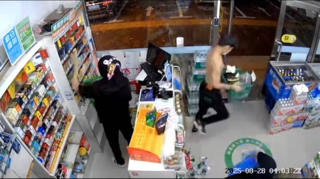 辽宁4名男子蒙面洗劫无人超市，算盗窃还是抢劫？律师：涉嫌盗窃，若未成年家长赔偿