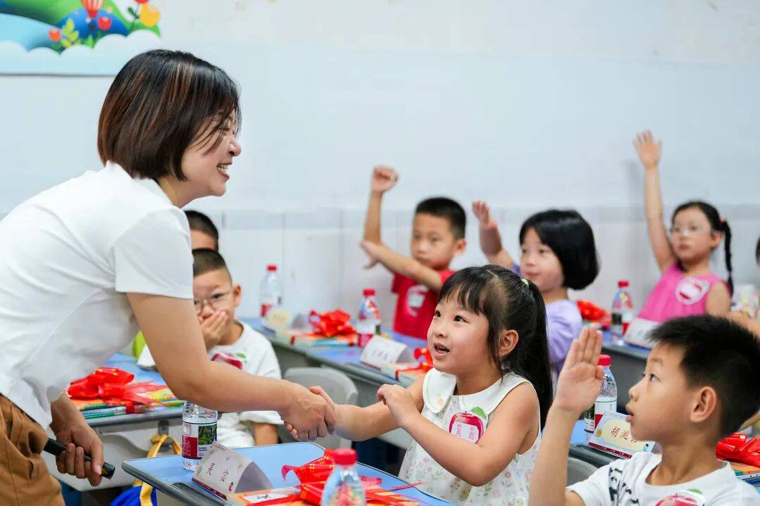开学啦！带你直击“开学第一天”