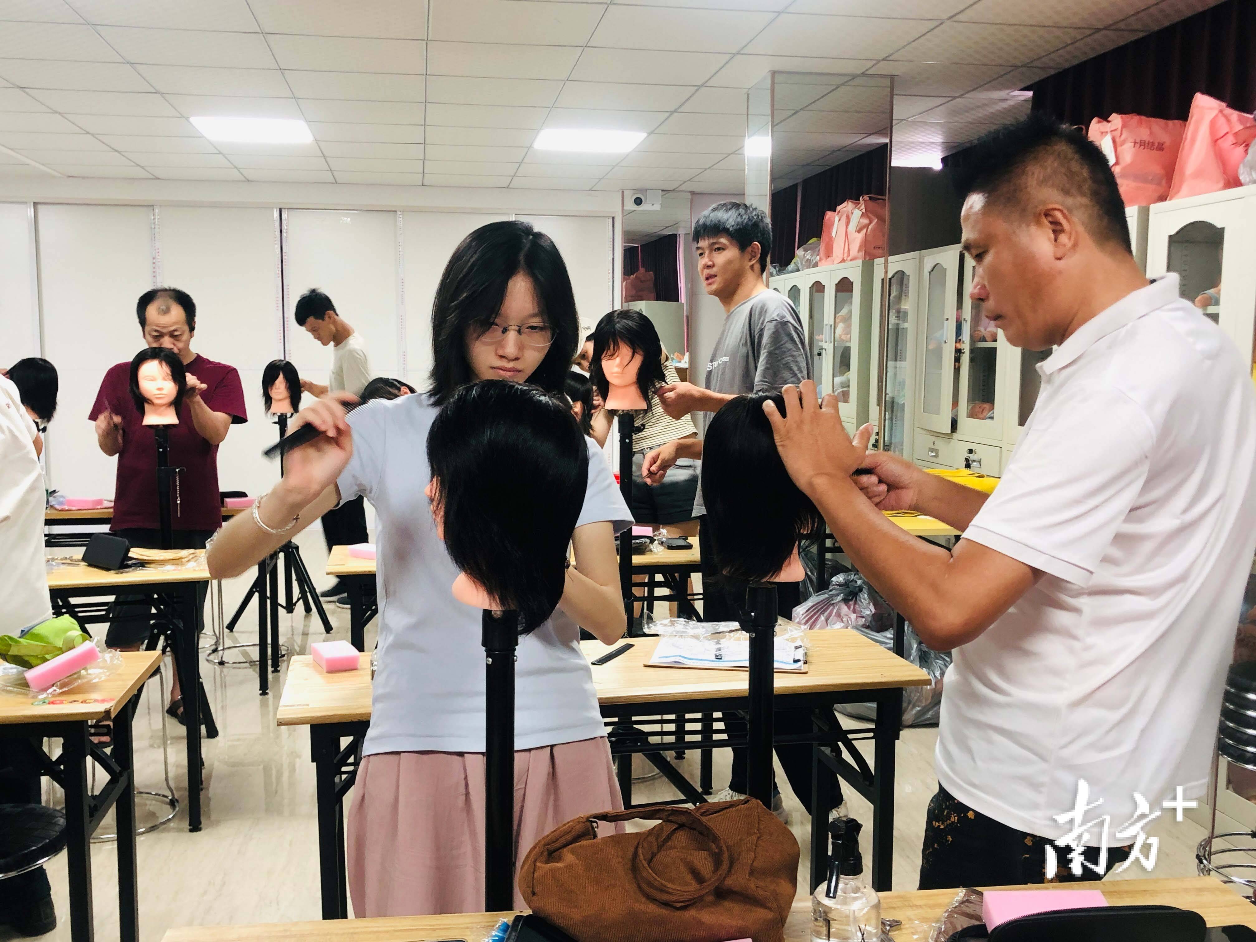 半岛体育,半岛体育官方网站,百家乐棋牌返水最高平台,官网入口