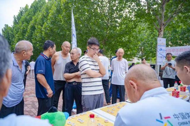 楚河汉界起风云，荥阳街头这场对弈藏着满城象棋魂
