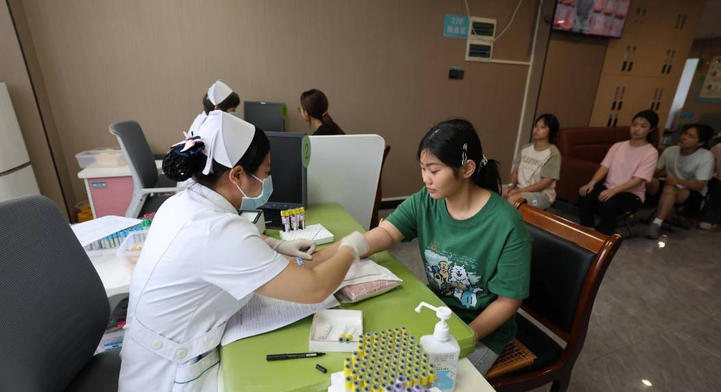 别慌！体检报告查出这4个“异常”反而更健康