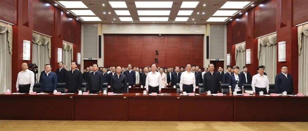 全省广大干部群众认真收听收看纪念中国人民抗日战争暨世界反法西斯战争胜利80周年大会 王宁王予波石玉钢刘晓凯参加集中收看_发展_习近平