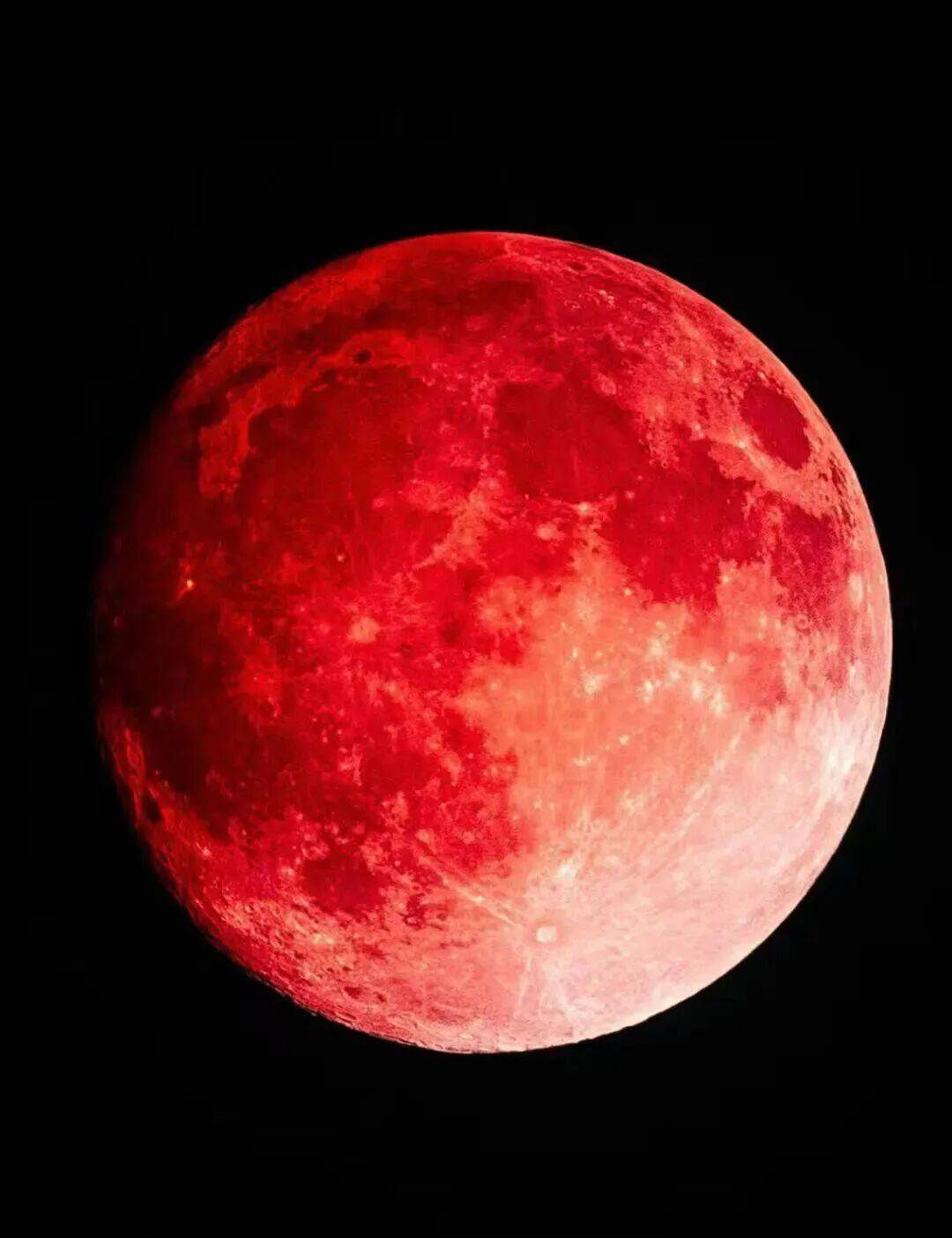 有图有真相!昨夜临沧的月亮也红啦