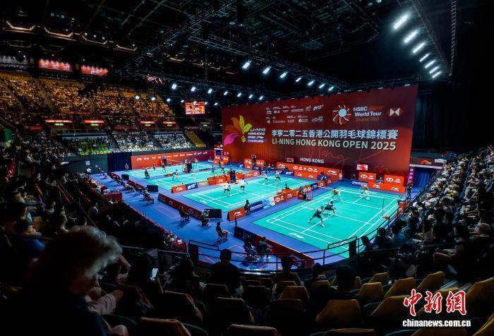 2025年中国香港羽毛球公开赛：中国组合刘圣书/谭宁领衔晋级女双16强