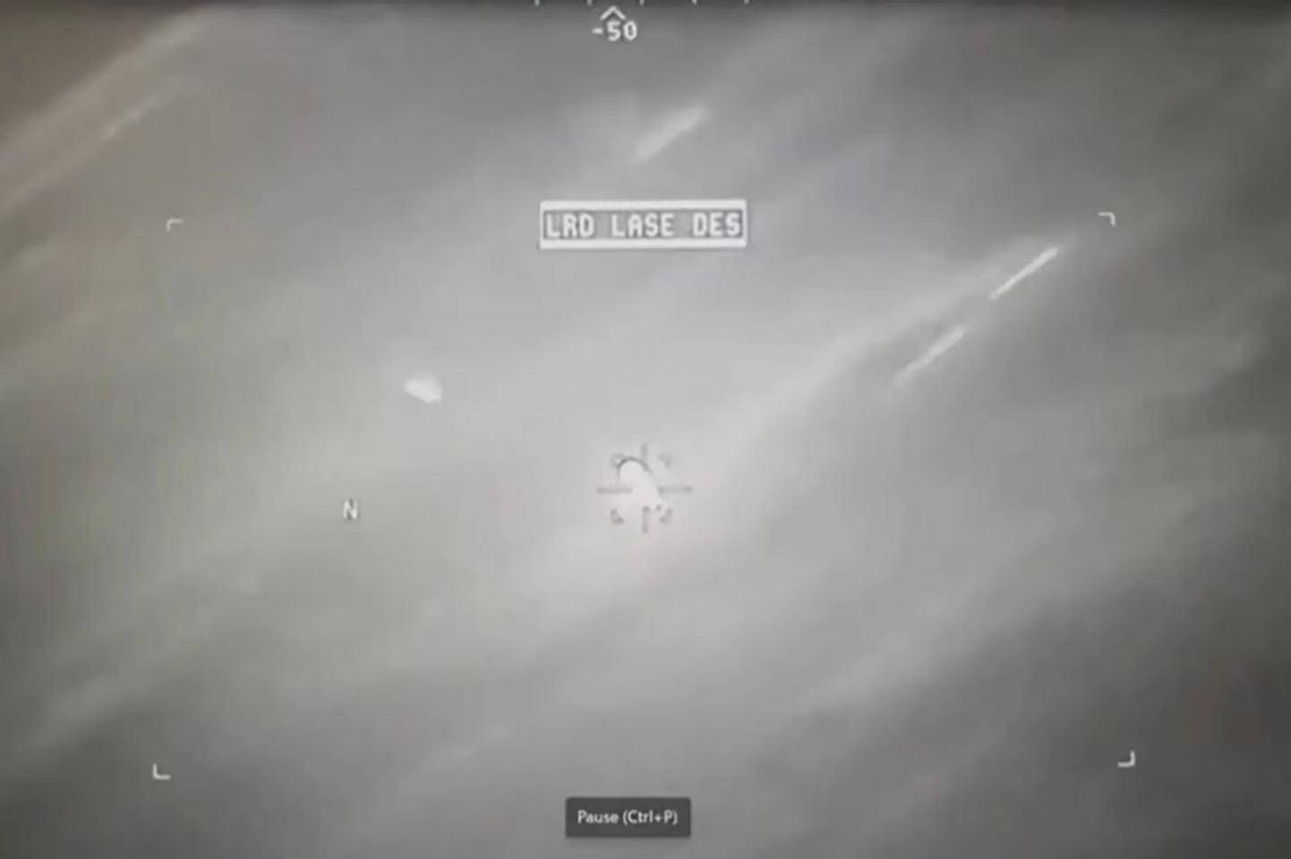 视频首曝光！UFO被美军导弹击中后仍继续飞行 2015年曾出现过相似视频……