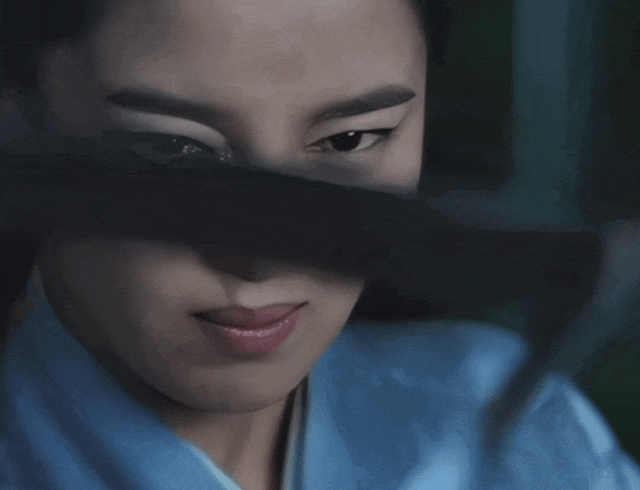 从vogue封面陪衬到威尼斯影后,辛芷蕾一夜之间改写内娱格局?