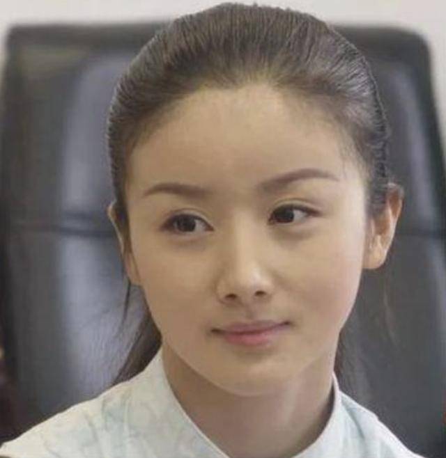 知名女演员孙菲菲官宣离婚，此前因被传“整容失败”引发热议