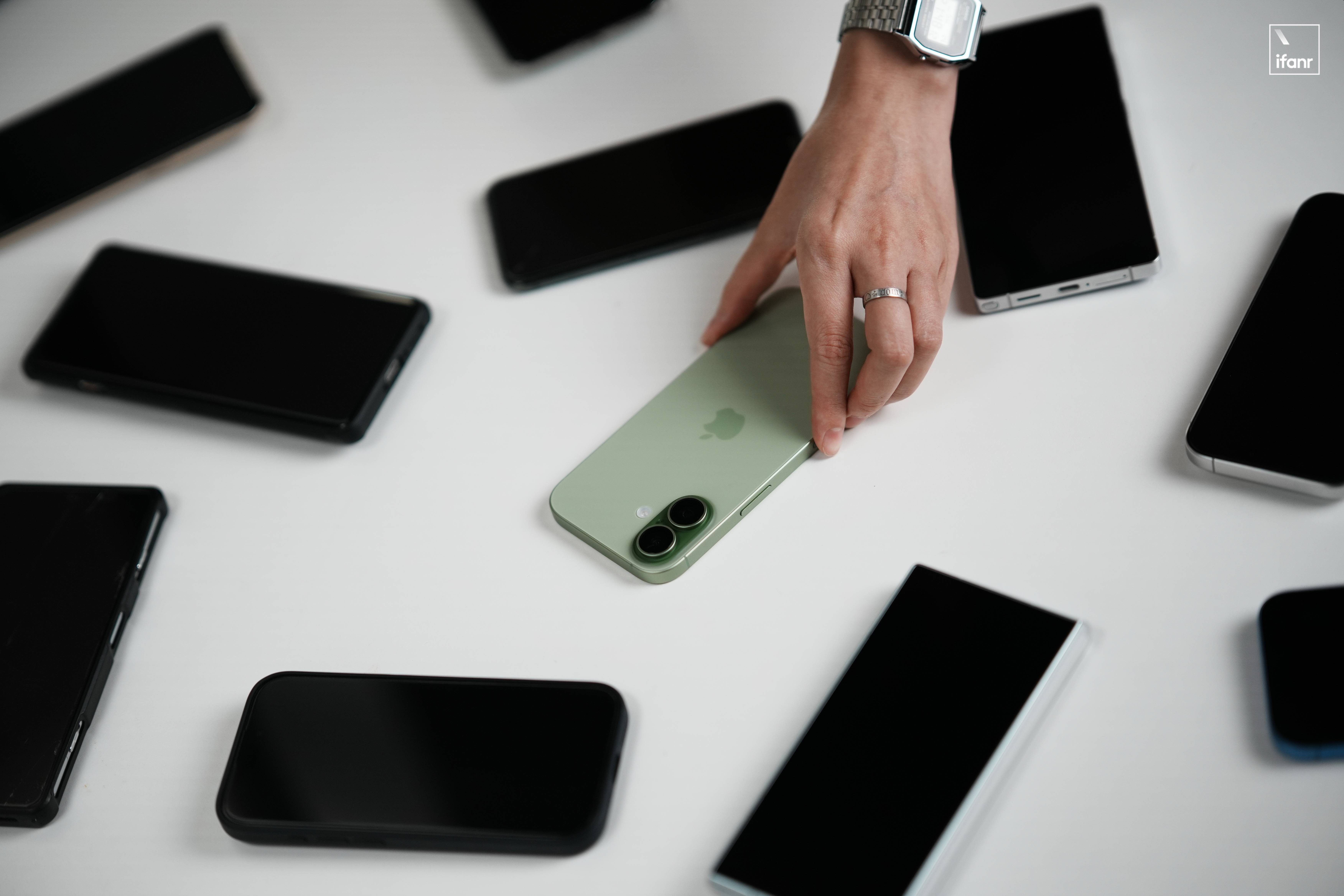 iPhone 17 系列首发评测：你这是典型的「安卓」iPhone