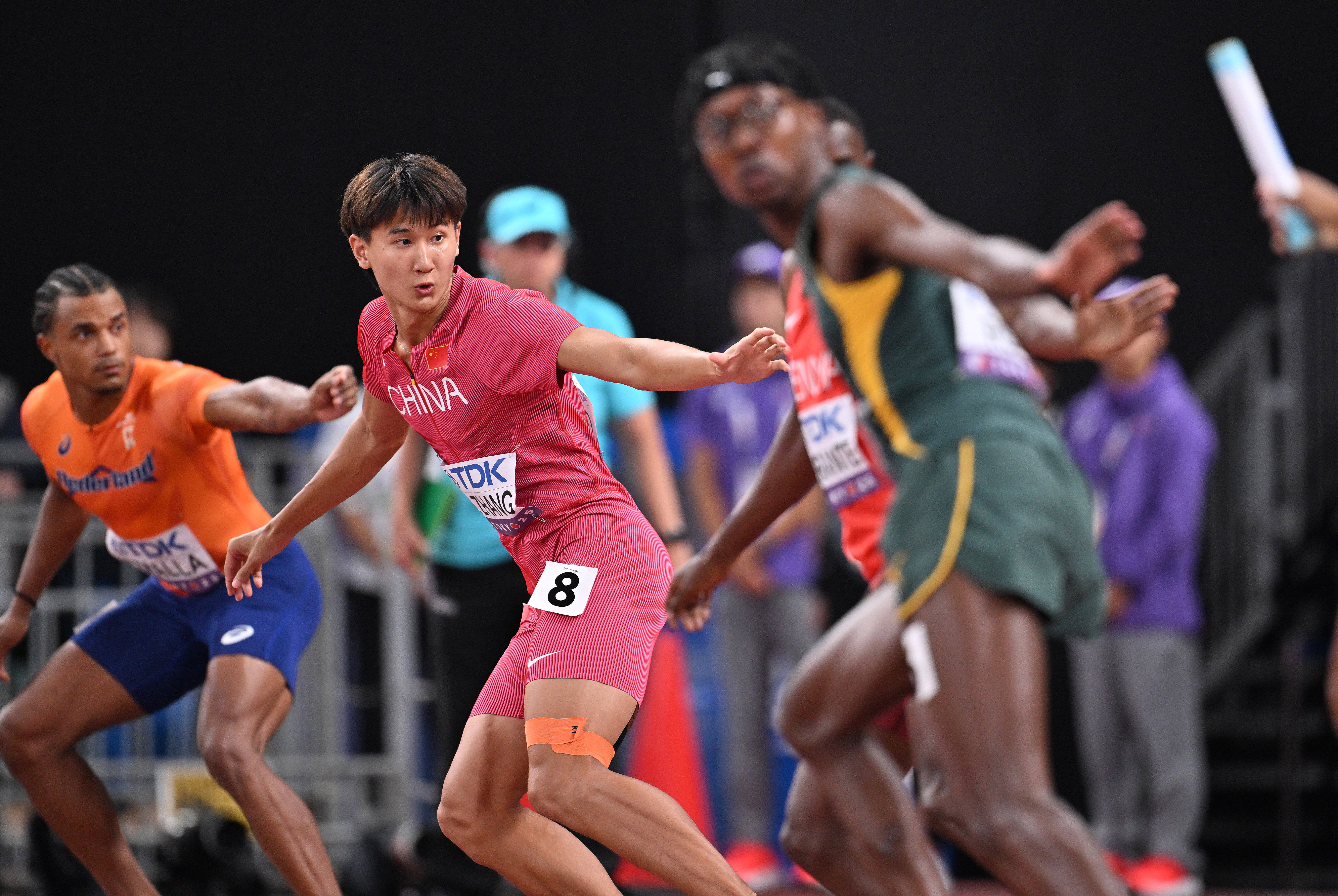 男子4x400米预赛:中国队打破国家纪录