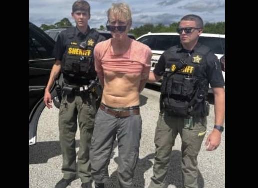 被判终身监禁，特朗普遇刺未遂案嫌疑人当庭笔猛刺脖子，自杀未遂