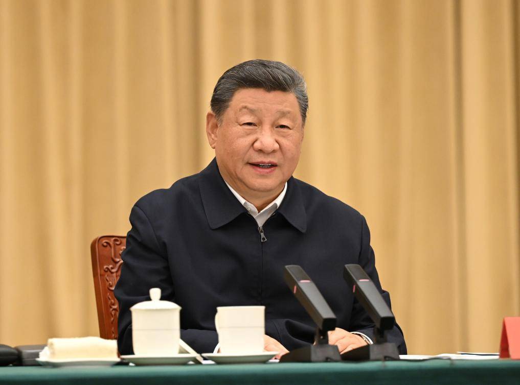 习近平：完整准确全面贯彻新时代党的治疆方略