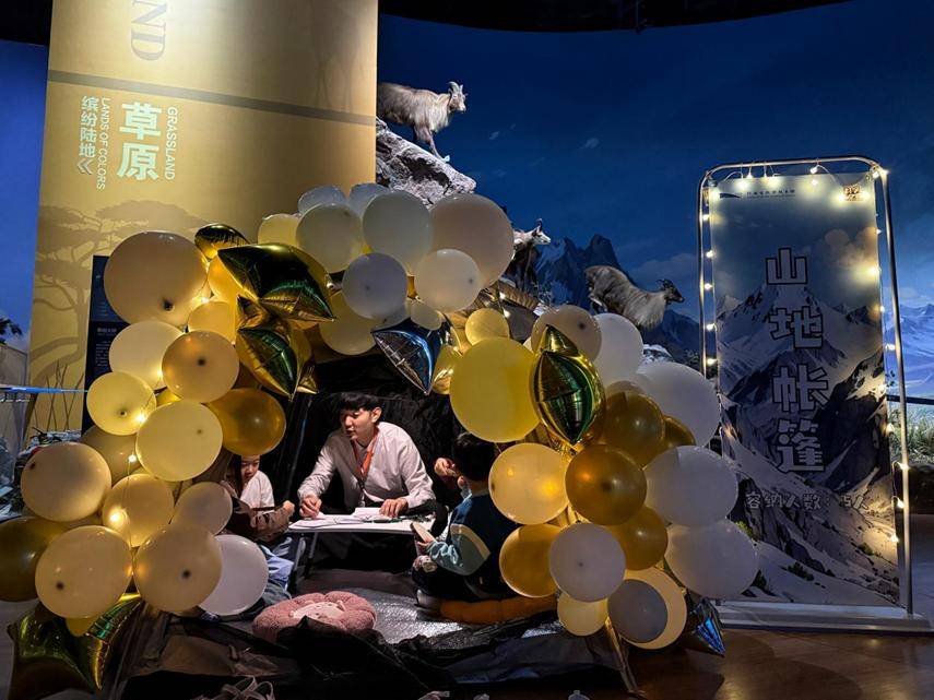 “夜探科技馆”掀起大众科普新热潮