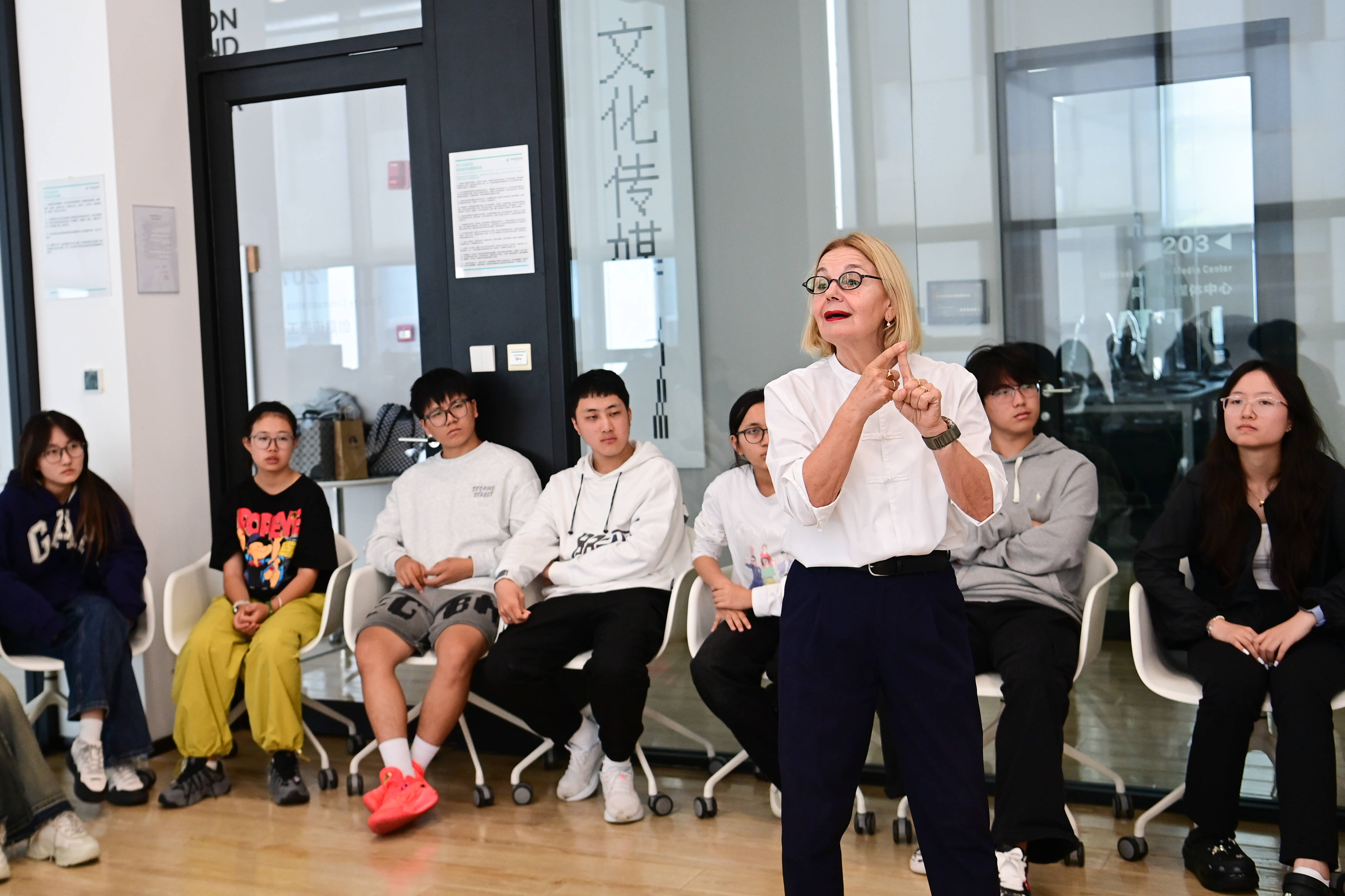 外籍教师维塔:在中国书写人生第二场"剧本"