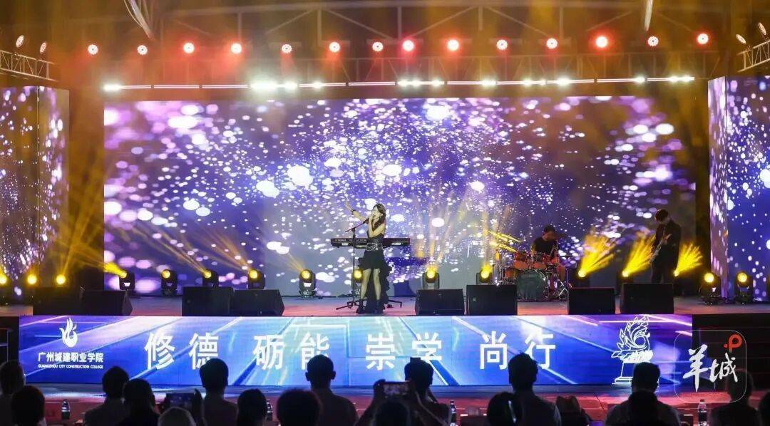 被老师身份耽误的歌手？广州一高校老师一段高音火爆网络！本人回应