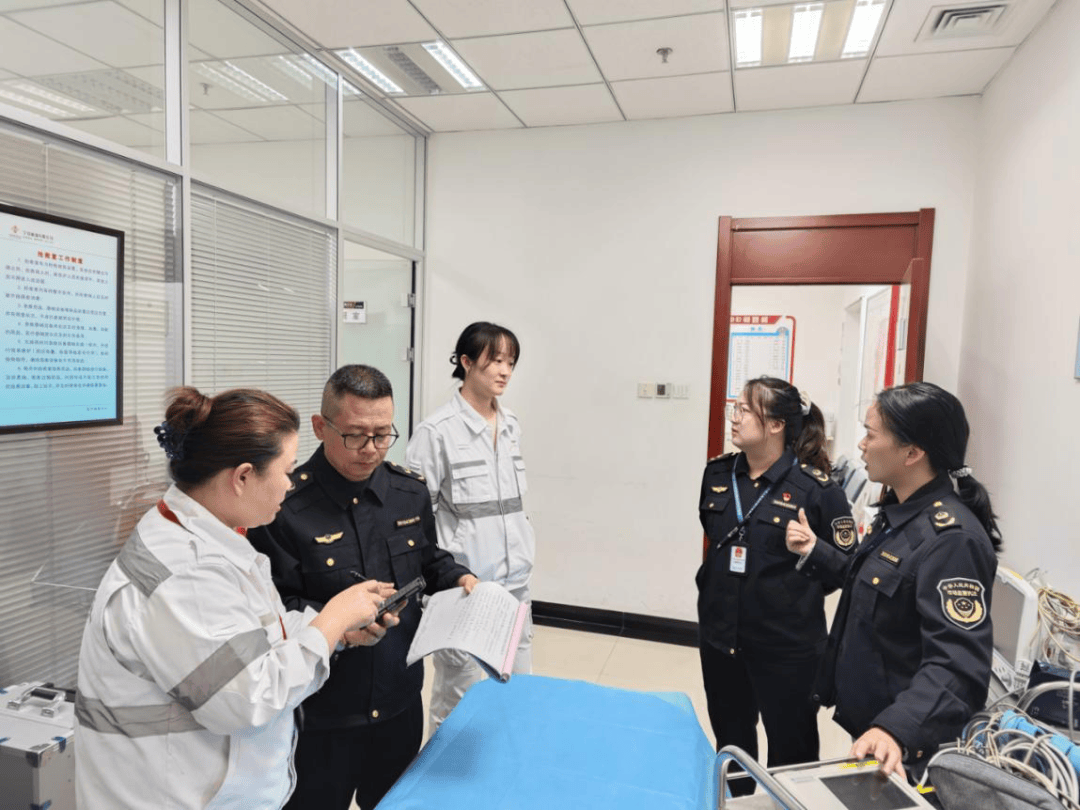 市场监督管理局开展“两品一械”专项检查 筑牢安全防线