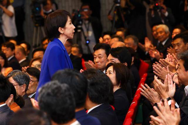 以撒切尔为偶像，创造历史的高市早苗能走多远？