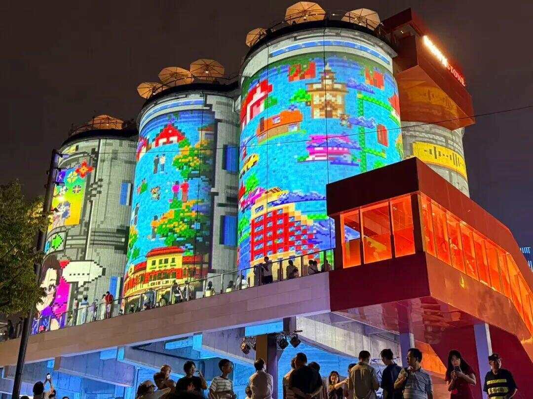 带动消费总金额10.7亿元！这些引爆全城的光影点位由这支团队打造→