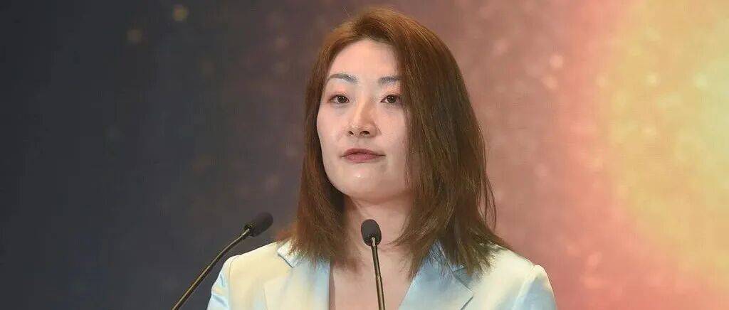娃哈哈工作15年员工发声：宗馥莉接手后收入降低、相关福利待遇取消，其辞职后如何调整还是未知数