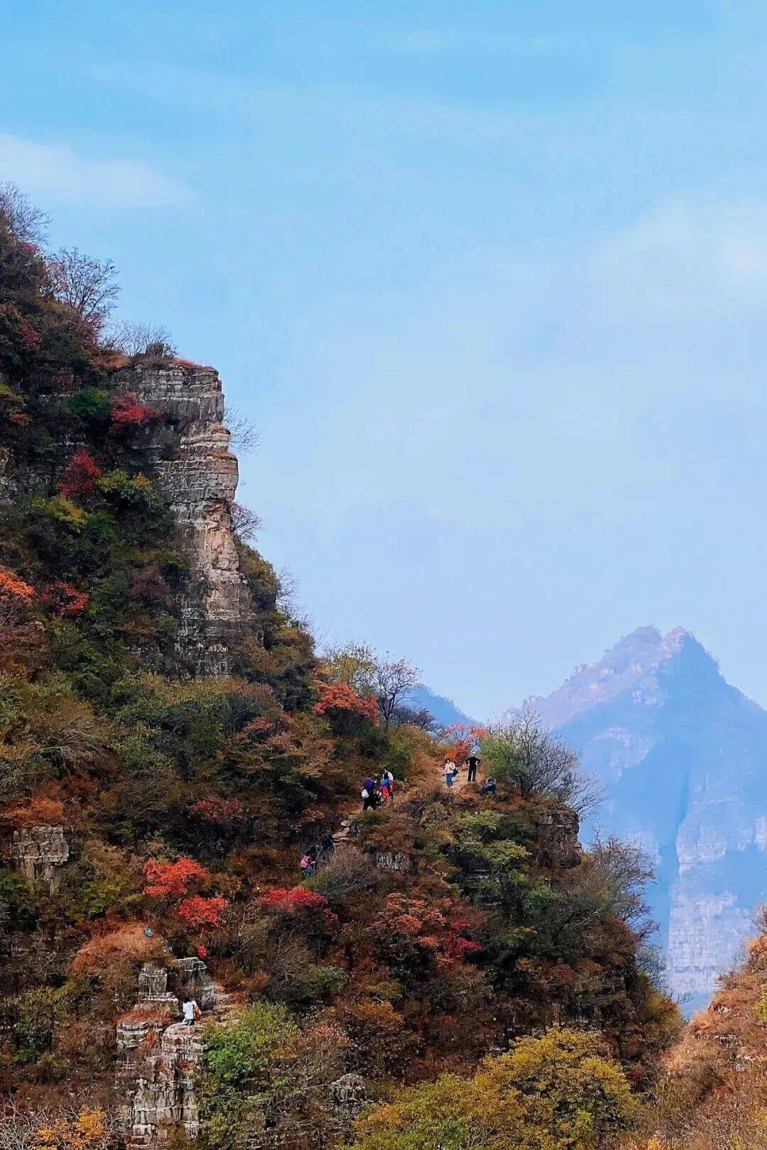 10月18日 蚕姑坨赏秋 探寻天门奇洞