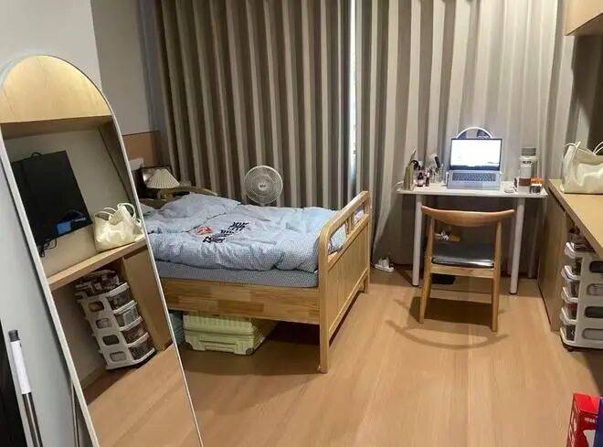 27岁姑娘住进养老院，月租金1500元，包含早晚餐，院方：开放一层给年轻人