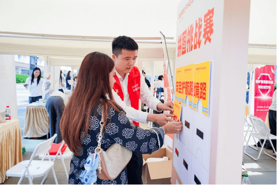平安产险深圳分公司开展金融知识进口岸，助力跨境旅客守护“钱袋子”