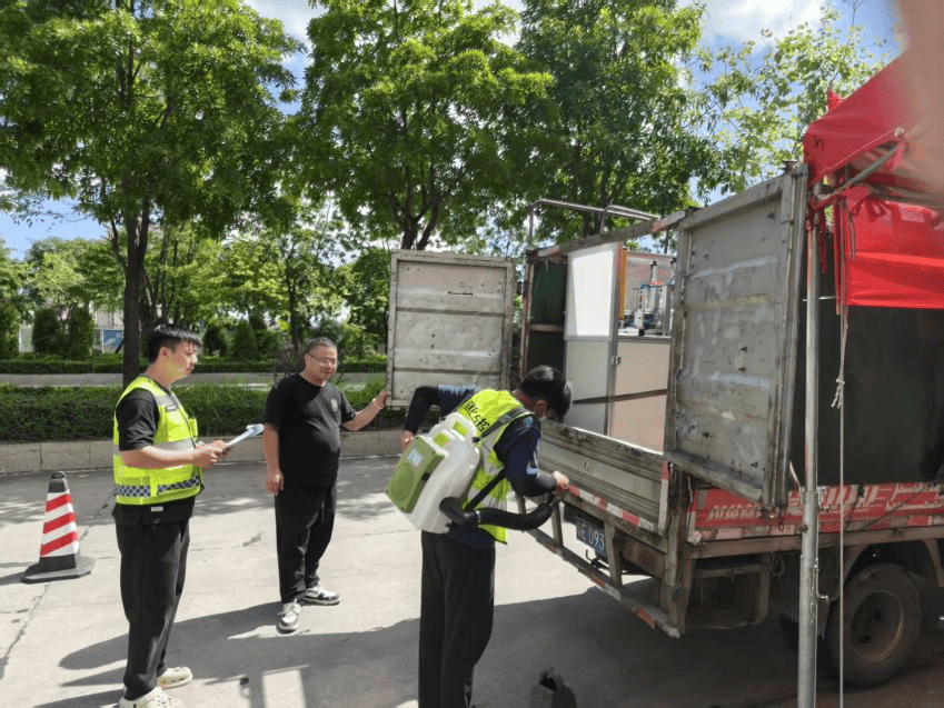 党建引领聚合力！坦洲青年突击队深入一线精准“追击”灭蚊