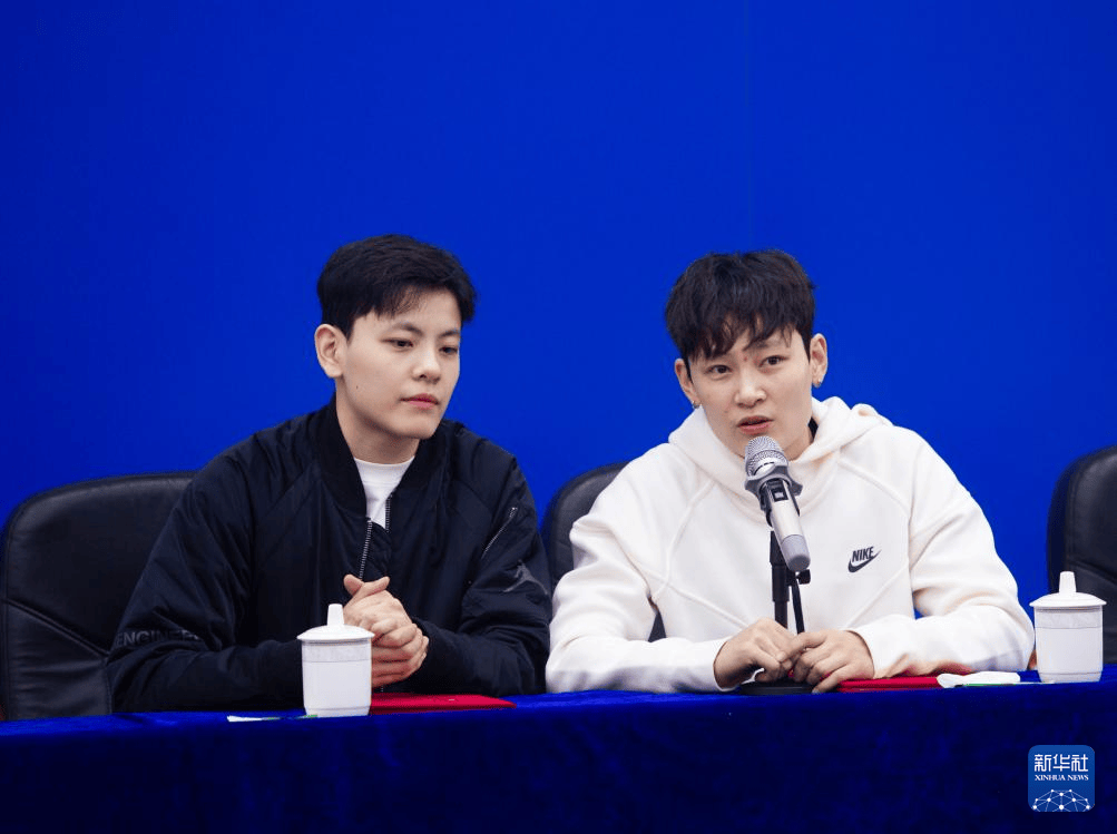 杨力维、杨舒予父亲因病逝世，享年59岁