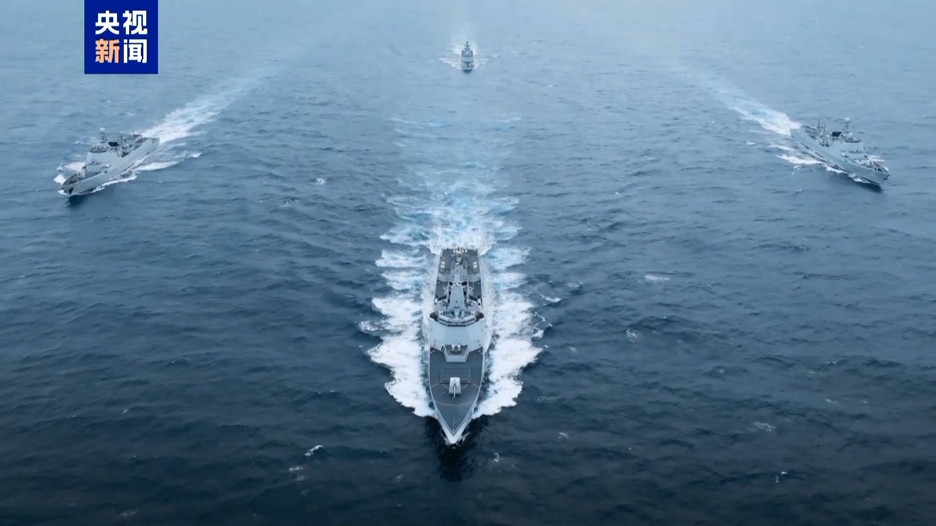 专治“火力不足恐惧症” 052D型驱逐舰的武器有多强？