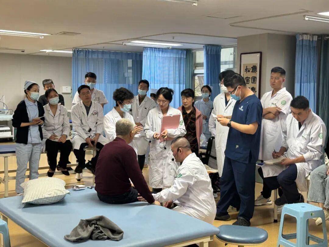 包含西苑医院老年人看病代挂号康复训练专业指导，恢复效果更佳的词条