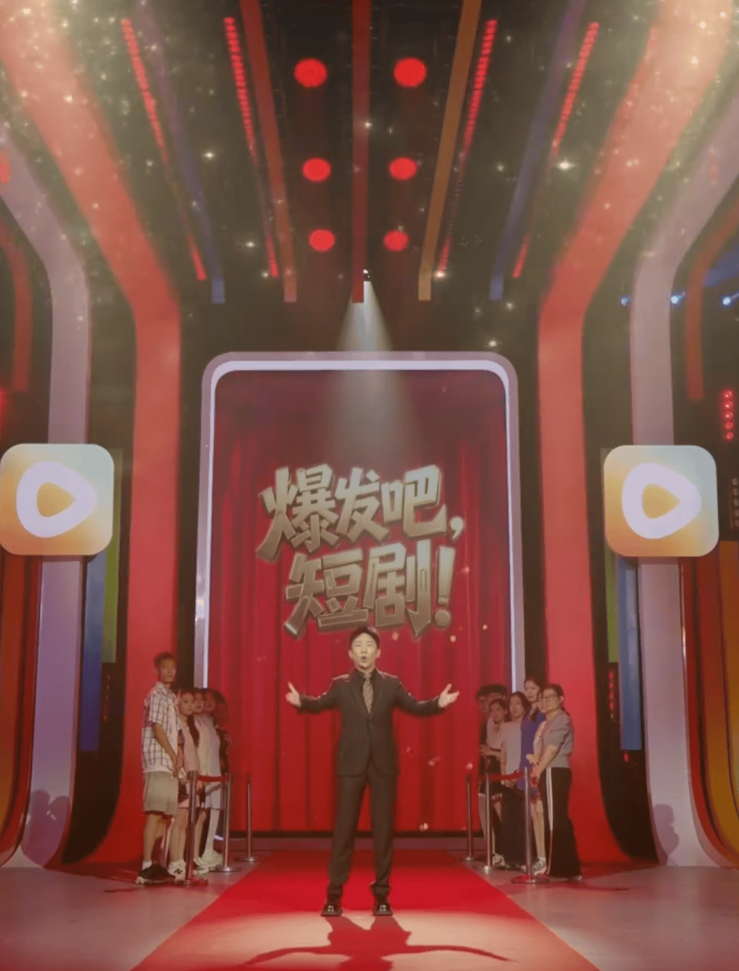 边看狗血剧情边种草“女主同款”，短剧也开始变现了？