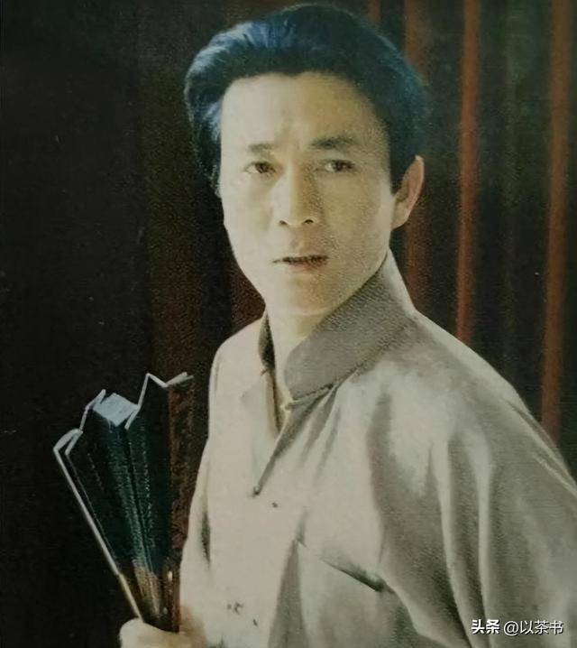 原来他早已去世,15岁演戏44岁走红,47岁患癌离世,哥哥是熟面孔