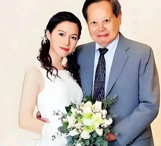 原创             装不下去了？杨振宁去世才6天，恶心的事就发生了，结局大快人心