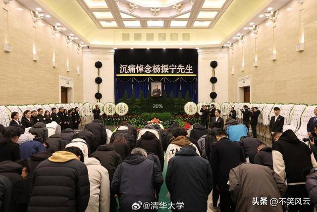 原创             杨振宁葬礼结束,次子杨光宇发声,围绕翁帆的 3 个疑问,也该解开