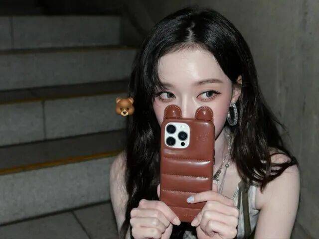 恋情传闻又掀波澜?知名女团爱豆晒合照引韩网友热议 插图2 恋情传闻又掀波澜?知名女团爱豆晒合照引韩网友热议 插图2