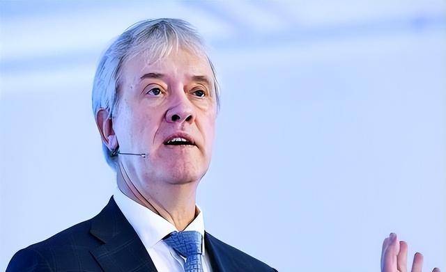 原创             中企正式宣布！回购中国已购光刻机，外媒：ASML专利权或不保